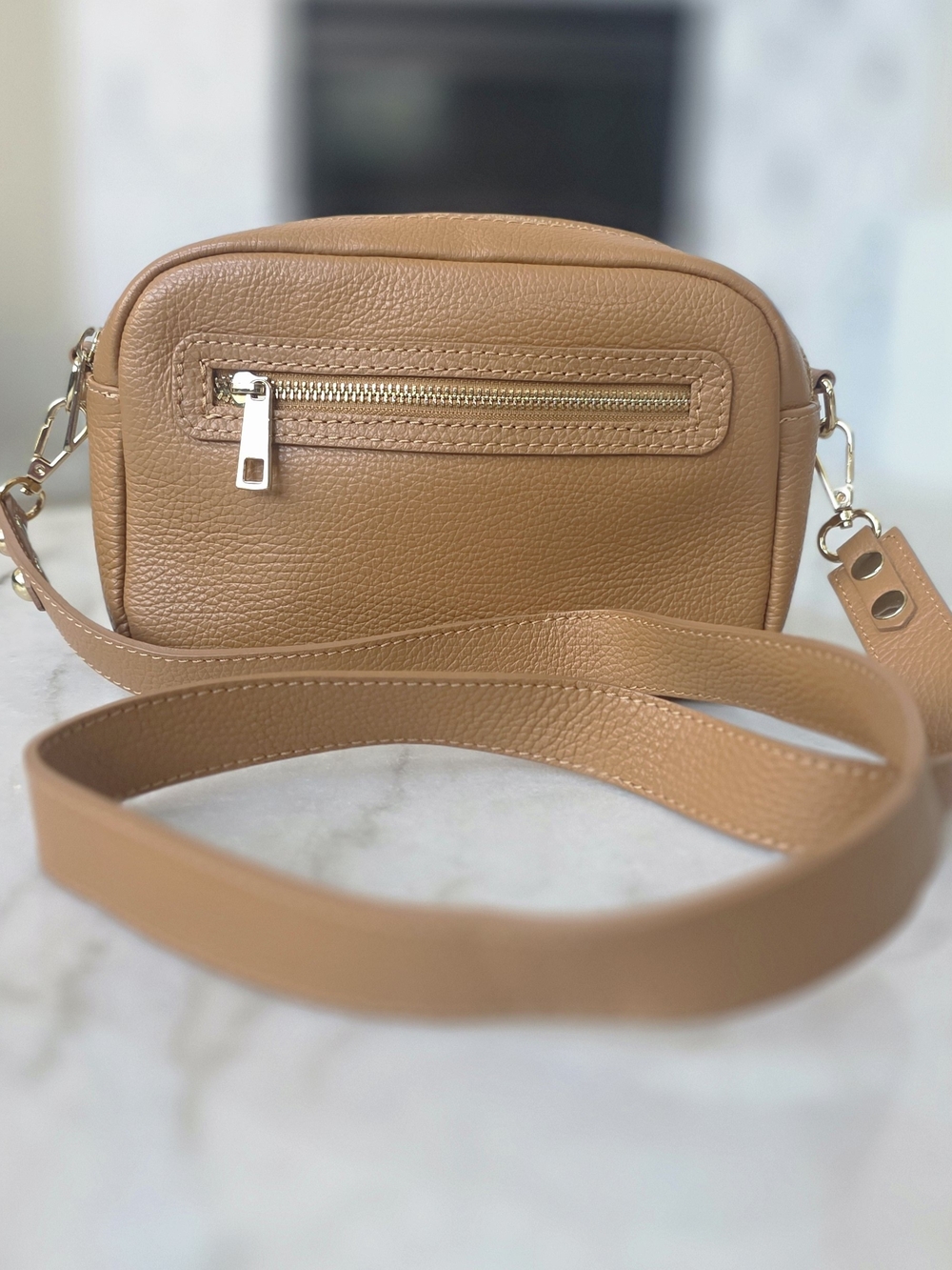 Viola Gigli Genuine Leather Camel Crossbody Camera Bag Italy